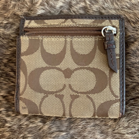 Coach women’s monogram small wallet (OG $ ~ 75) - Picture 2 of 4